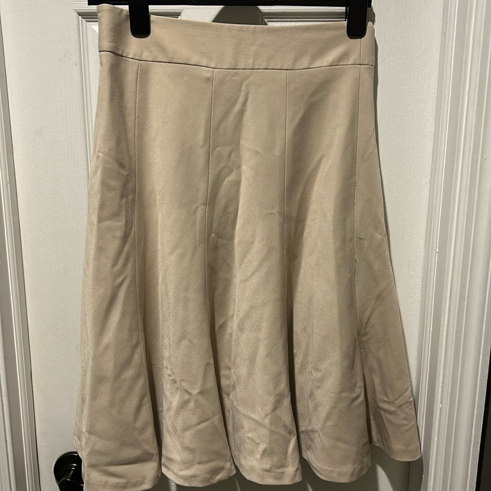 Skirt size 4